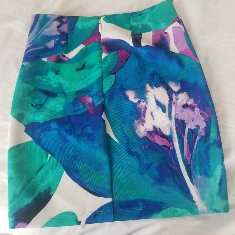 NWOT Bebe skirt